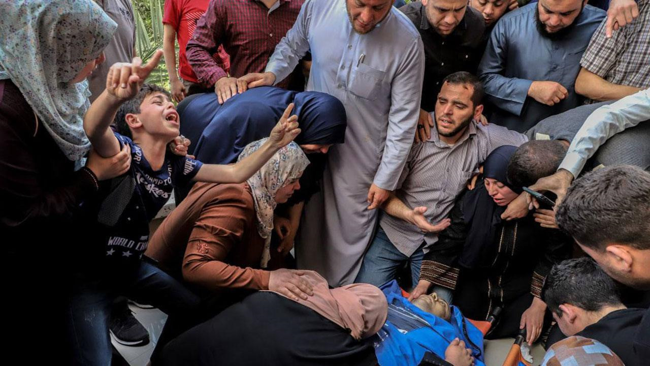 İsrail hava saldırısında öldürülen Filistinlinin cenaze töreni.n