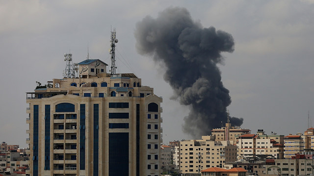İsrail'in Gazze'ye hava saldırıları sürüyor.  