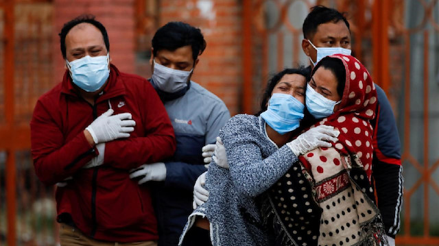 Hindistan'da koronavirüs nedeniyle 254 bin kişi hayatını kaybetti.