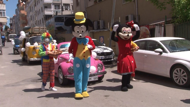 Pendik’te çocuklara vosvoslu, maskotlu bayram sürprizi