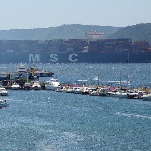 Çanakkale Boğazı 9 saat tek yönlü gemi trafiğine kapatıldı