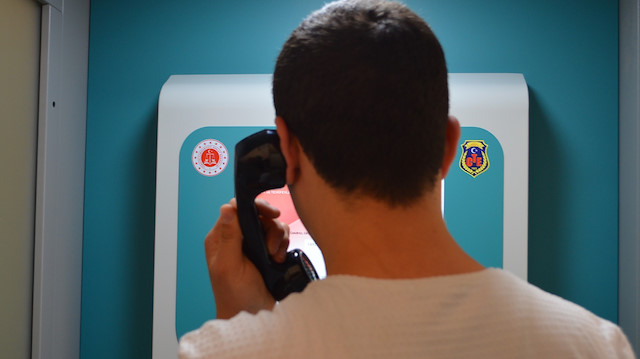 Bazı tutuklu ve hükümlüler, e-Görüş ile aileleriyle bayramlaşacak.

