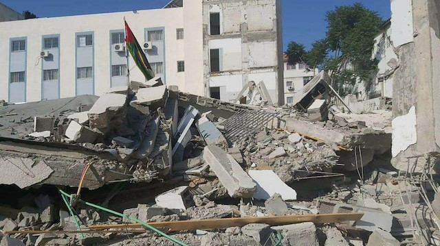 İsrail Gazze'de bakanlıkların bulunduğu binayı bombaladı.