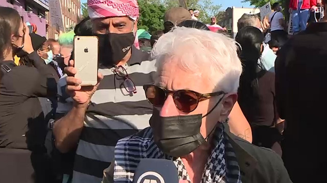 İsrail'in Filistinlilere yönelik saldırıları devam ederken ABD'nin birçok kentinde hafta sonunda düzenlenen büyük gösterilere katılan on binlerce kişi, Filistin'e desteklerini, İsrail ile ABD yönetimine tepkilerini ortaya koydu.