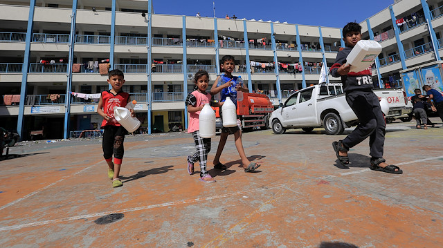Birleşmiş Milletler Yakın Doğu’daki Filistinli Mültecilere Yardım ve Bayındırlık Ajansı (UNRWA) okullarına yerleşen Filistinli çocuklar dünyaya seslendi.