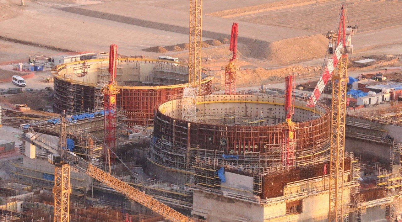 Akkuyu NGS projesi, sahada inşaat çalışmaları yapan ve yüzde 80’ini Türklerin oluşturduğu 8 bin kişi ile ülkenin en büyük istihdam projesine dönüştü.