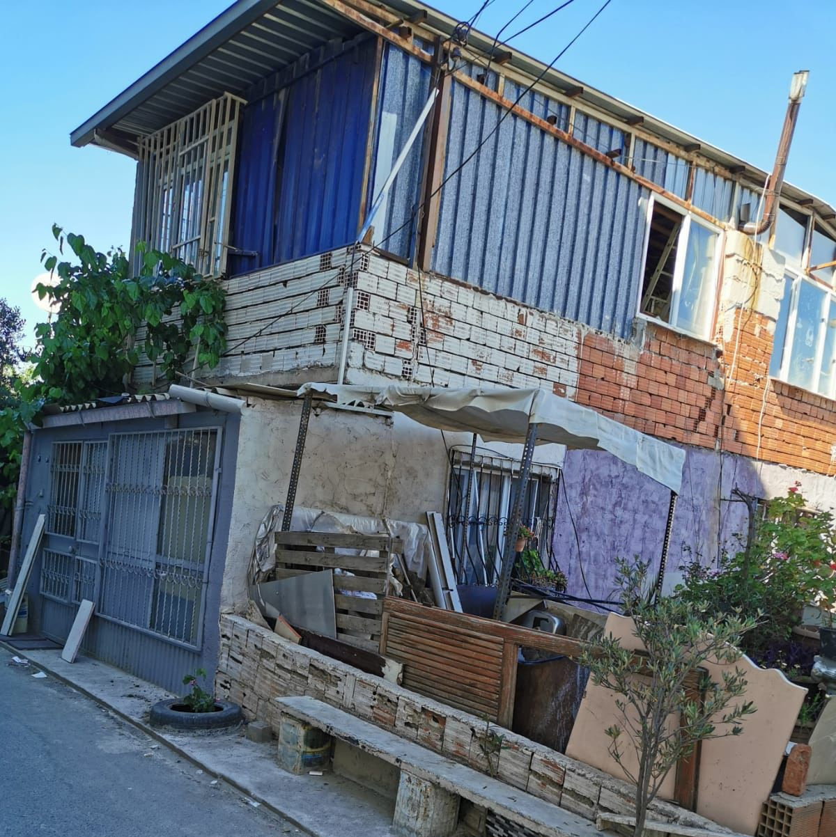Karabağlar'dan bir kare.