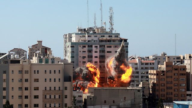 Medyayı hedef alan saldırıların ardından yoğun baskı altında kalan İsrail, binanın Hamas tarafından kullanıldığını iddia etmiş ama herhangi bir kanıt sunamamıştı.