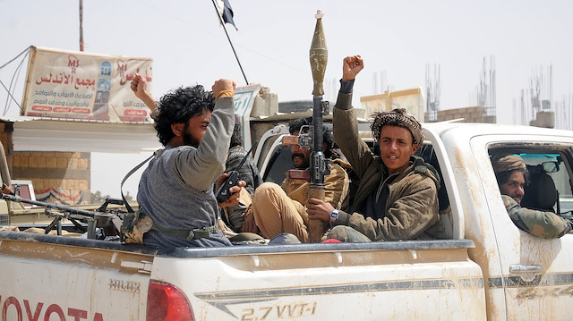 Husileri diyaloğa zorlamak Yemen'e barış getirir mi?