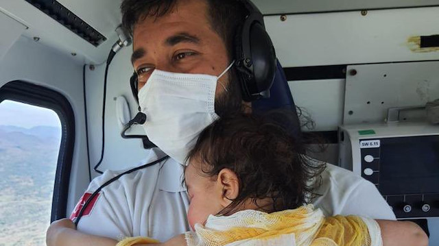Beril bebek, ambulans helikopterle Eskişehir Şehir Hastanesi’ne sevk edildi.
