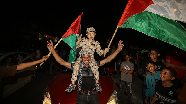 İşgal altındaki Batı Şeria'nın Ramallah kenti ile abluka altındaki Gazze Şeridi'nde de kutlamalar düzenlendi.