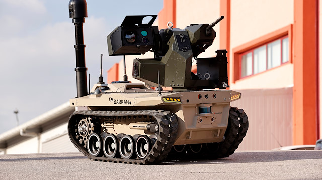 Dijital birliğin robot askeri Barkan göreve hazırlanıyor