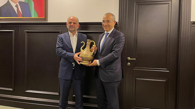 Albayrak Holding yönetim kurulu üyeleri Mustafa Albayrak ve İbrahim Karaca, beraberindeki heyetle birlikte Azerbaycan Ekonomi Bakanı Mikayıl Cabbarov'la görüştü.