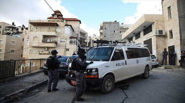 İsrail güçleri işgal altındaki Batı Şeria ve Doğu Kudüs'te sık sık evlere baskın düzenliyor.