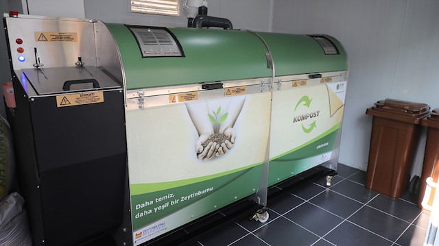 Kademe A.Ş.’nin son teknolojiyle ürettiği atıkların geri dönüştürülmesine imkan veren kompost makine.