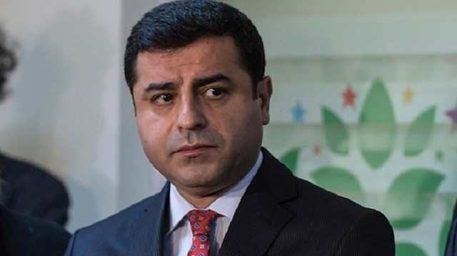 HDP eski Eş Genel Başkanı Selahattin Demirtaş'a 2 yıl 6 ay hapis cezası.
