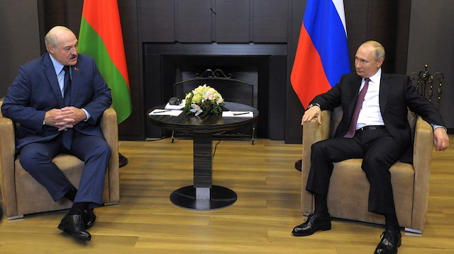 Lukaşenko ile Putin