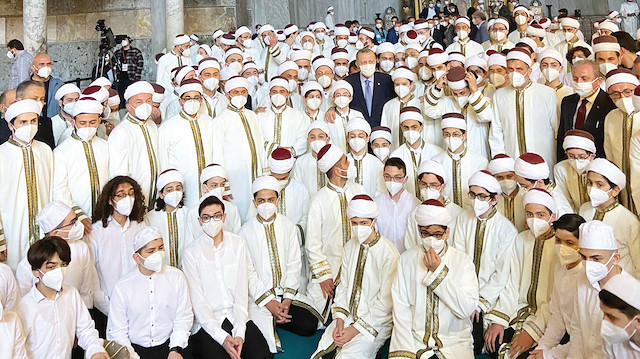 Cumhurbaşkanı Erdoğan icazet alan 136 hafızın Ayasofya Camii'ndeki törenine katıldı.