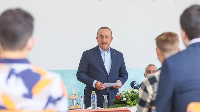 Dışişleri Bakanı Çavuşoğlu, Batı Trakya’da Celal Bayar Lisesi’ni ziyaret etti.