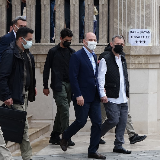 İçişleri Bakanı Süleyman Soylu Taksim Camiini ziyaret etti