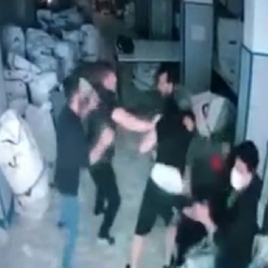 Küçükçekmece’de bıçaklı ‘yan baktın’ kavgası
