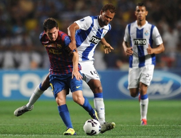 Messi, 2011 yılında Porto ile oynanan Süper Kupa finalinde 1 gol 1 asist kaydetmiş ve takımını zafere ulaştırmıştı.