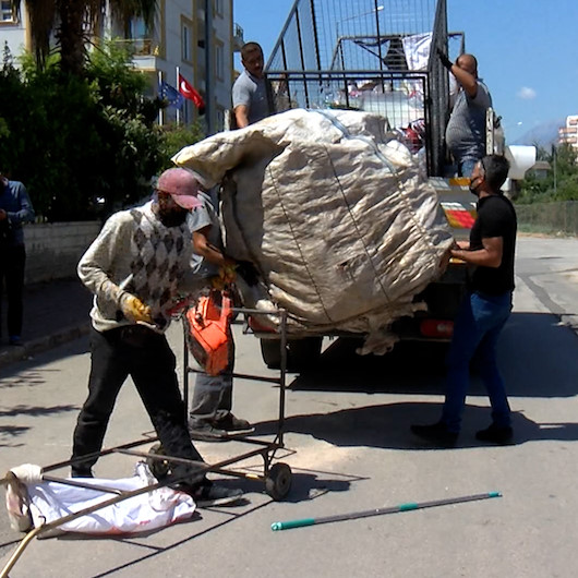 Konyaaltıda çöpten atık toplayanlara operasyon