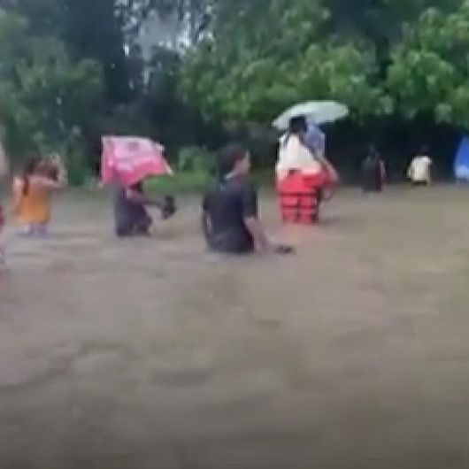 Filipinlerde etkili olan Choi-wan Fırtınasının yol açtığı sel ve toprak kaymaları sonucu 8 kişi hayatını kaybetti