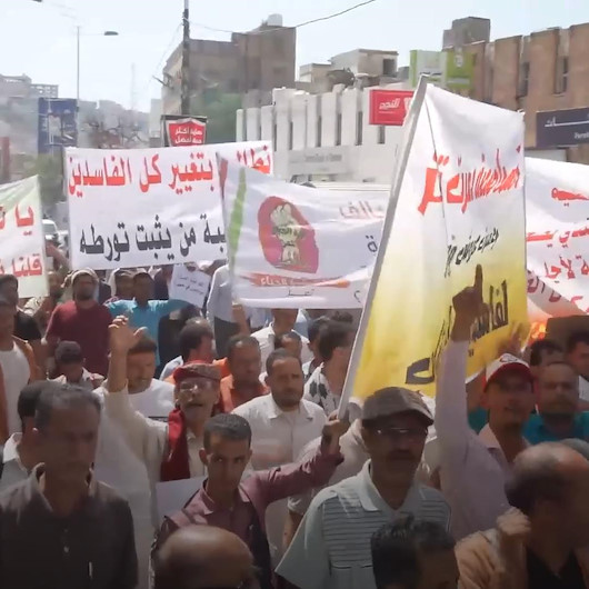 Yemenliler hayat pahalılığını ve yolsuzluğu protesto etti