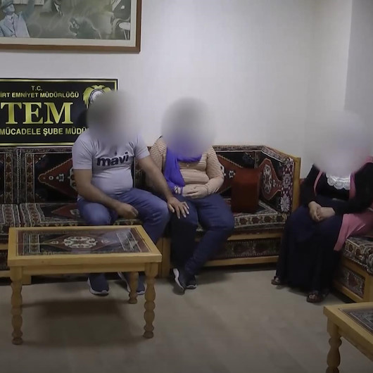 Siirtte ikna çalışmaları sonucu teslim olan terörist ailesiyle buluşturuldu