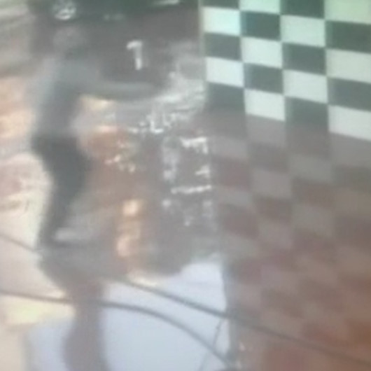 Ataşehirde oto yıkamacıya silahlı saldırı kamerada