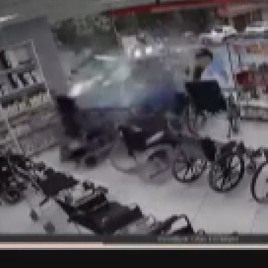 Zonguldakta direksiyon başında kalp krizi geçiren sürücü iş yerine daldı