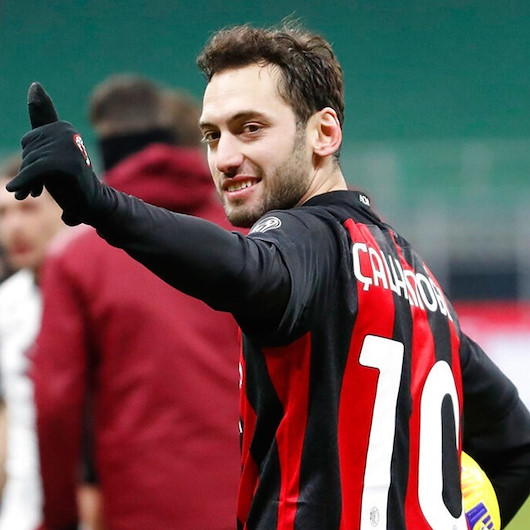 Galatasaray'da başkan adayının seçim vaadi Hakan Çalhanoğlu
