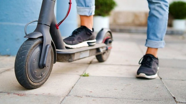 İstanbul'da elektrikli scooterların kaldırımda kullanılması yasaklandı