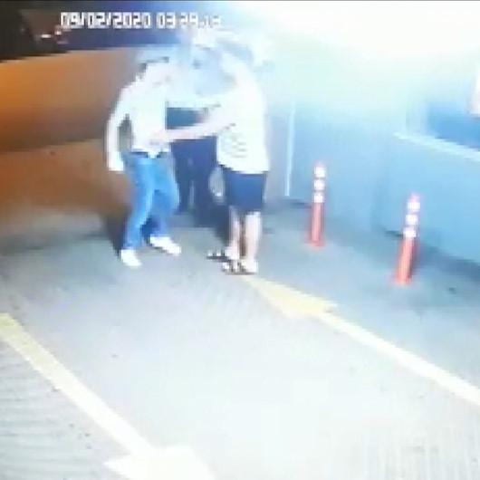 Kadıköyde polisin bıçaklandığı olayın görüntüleri ortaya çıktı