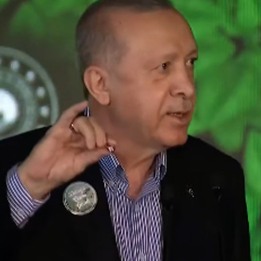 Cumhurbaşkanı Erdoğan ile Samsun Valisi arasında gülümseten doğal makas diyaloğu