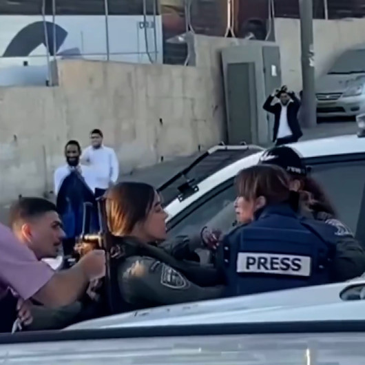 İşgalci İsrail güçleri Al-Jazeera muhabirine saldırdı