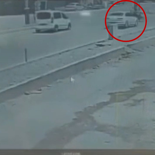 HDPli yönetici belediyeye ait araçla motosiklete çarptı: 1i ağır 2 kişi yaralandı