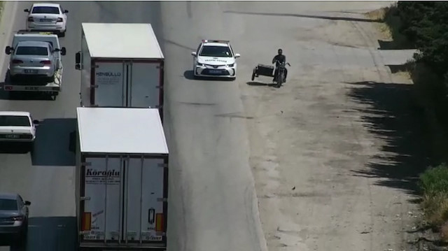 Hatay'da polisle plakasız motosikletlinin film sahnelerini aratmayan kovalamacası