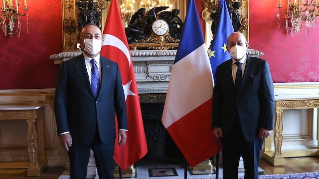 Dışişleri Bakanı Mevlüt Çavuşoğlu ile Fransız mevkidaşı  Jean-Yves Le Drian