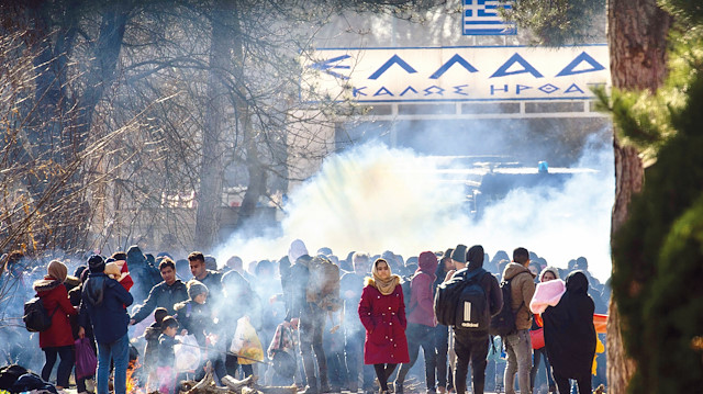 Yunanistan göçmenleri engellemek için sınıra "ses topu" koyacak.