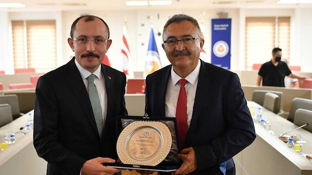 ​Ticaret Bakanı Mehmet Muş DAÜ'yü ziyaret etti.