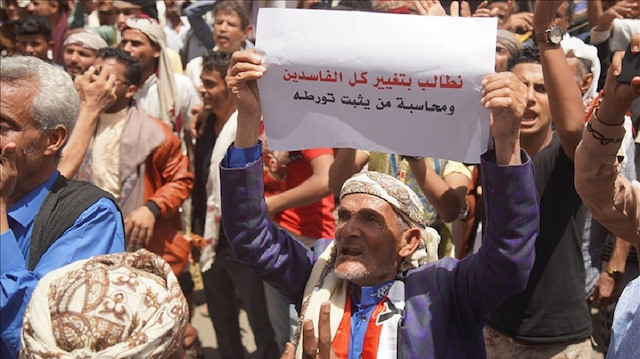 انهيار العملة.. محنة قاسية يتجرع مرارتها اليمنيون 