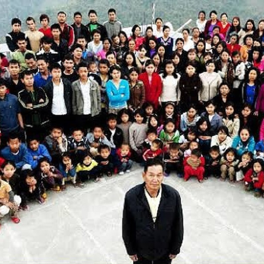 Dünyanın en geniş ailesine sahip Ziona Chana hayatını kaybetti: 38 eşi ve 94 çocuğu vardı