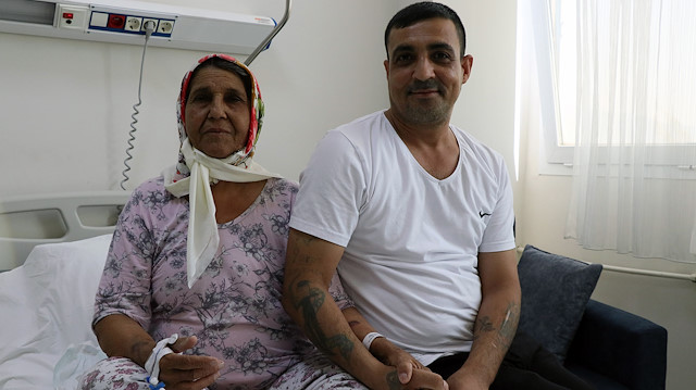 Duriye Demirdöven ve damadı Özgür Güleç