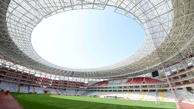 33 bin kişi kapasiteli Antalya Stadyumu