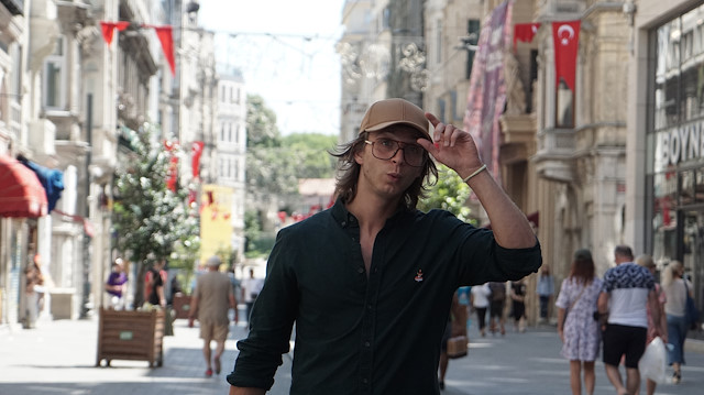 مخرج إيطالي في شوارع إسطنبول لإنتاج وثائقي عن الثقافة التركية