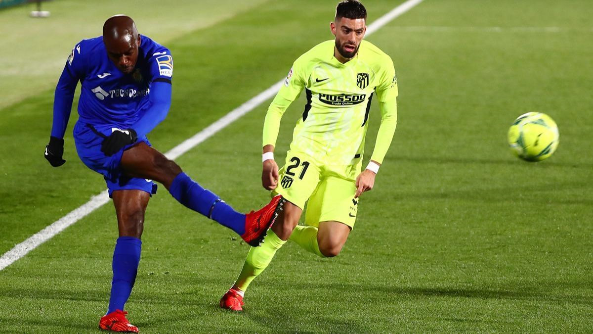 Allan Nyom geçen sezon La Liga'yı 2 asistle tamamladı.