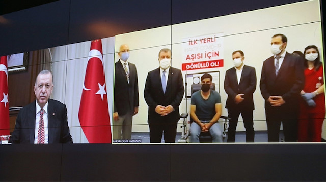 Cumhurbaşkanı Erdoğan, yerli aşının ilk doz uygulamasına canlı bağlantıyla katıldı.