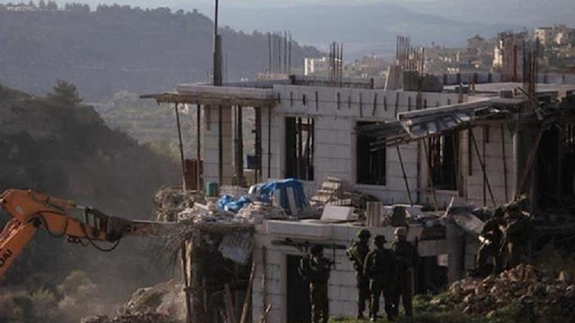 الضفة.. إخطارات إسرائيلية بهدم 21 منزلا ومسجدا تحت الإنشاء